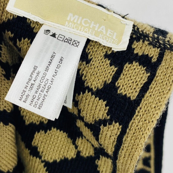 Michael Kors Leopard Print Knit Infinity Scarf in Dark Camel Black - Picture 5 of 6
